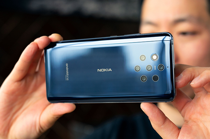 novinki_ot_nokia_flagman_s_pyatyu_kamerami_byudzhetnye_smartfony_i_knopochnyy_telefon_foto - рис.1