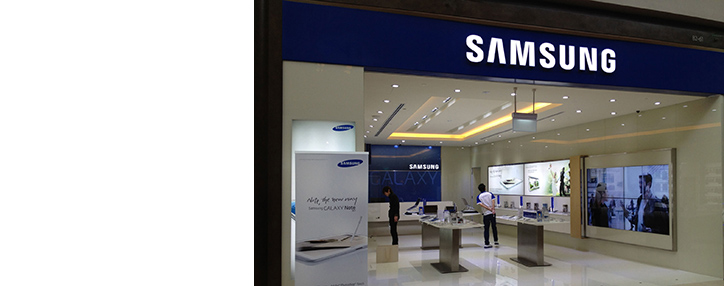 Samsung начнет продажи смартфона со складным экраном Galaxy Fold 6 сентября