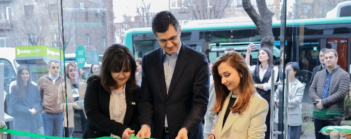 В Ереване открылся обновленный центр продаж и обслуживания Ucom по адресу Комитаса, 30