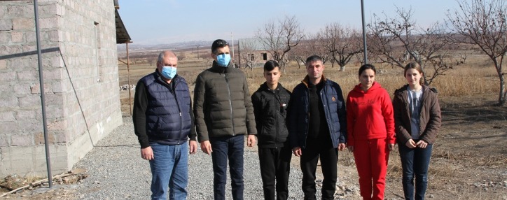 Արցախից տեղահանված ընտանիքներից ևս մեկը բնակարանամուտ է նշել