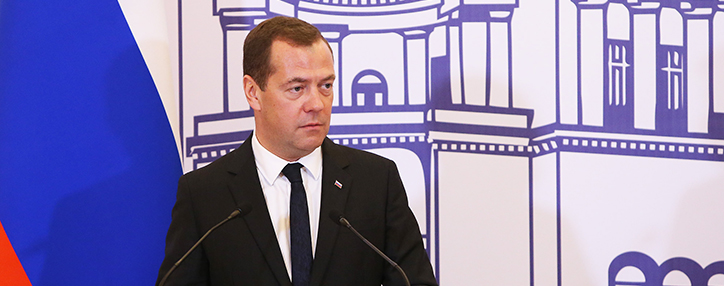 Россия не будет регулировать интернет по модели Китая - премьер РФ