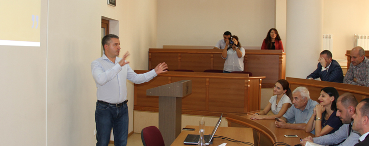 Генеральный директор Beeline прочел лекцию в Академии юстиции Армении