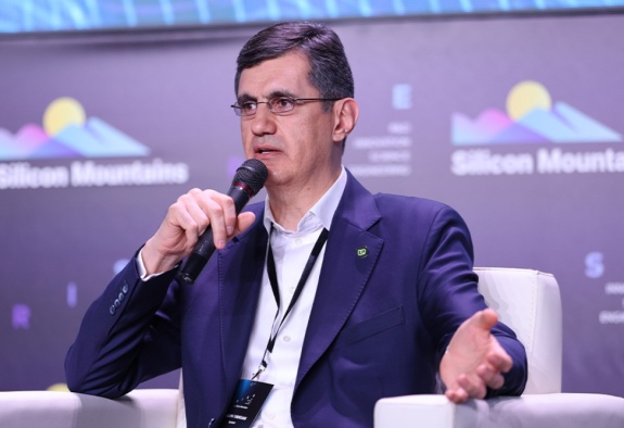 Ucom-ի գլխավոր տնօրեն Ռալֆ Յիրիկյանը մասնակցել է RISE Powered by Silicon Mountains -ի պանելային քննարկմանը