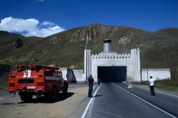 ДТП с участием грузовика произошло в Дилижанском тоннеле 