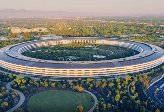 Инвесторы потребовали от Apple не заниматься ерундой и сделать наконец нормальный ИИ