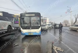 Крупное цепное ДТП с участием пассажирского автобуса произошло в Ереване