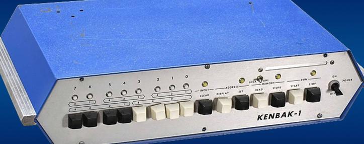 На аукционе продан первый в мире ПК