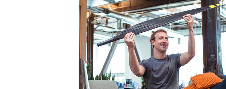 Страницу Цукерберга в Facebook ведет команда сотрудников