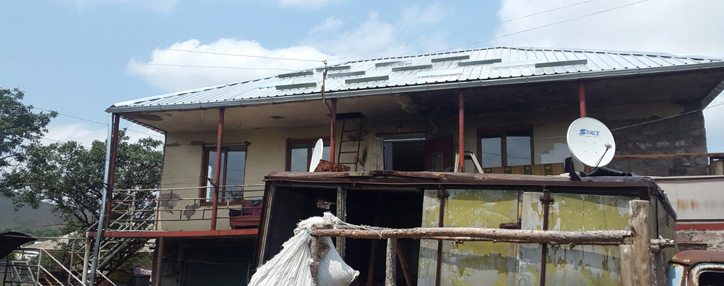 ՎիվաՍել-ՄՏՍ-ի օժանդակությամբ նորոգվել է Գյուլագարակում ապրող ընտանիքի տան կաթացող տանիքը