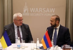Արարատ Միրզոյանը  Ուկրաինայի իր գործընկերոջ հետ քննարկել է երկկողմ հարաբերությունների զարգացման հնարավորությունները
