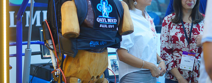 Digitec-2019: в Армении представлен прототип экзоскелета, помогающего ходить