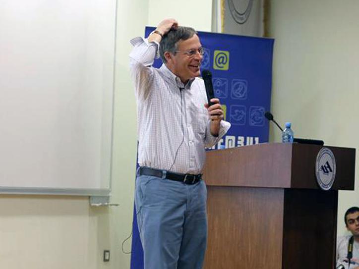 Հայաստանի սոցիալական մեդիան արտացոլում է մարդկանց քաղաքական հայացքները. ԱՄՆ դեսպան 