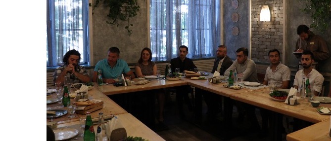 Гендиректор Beeline в Армении провел бизнес-завтрак с выпускниками "Школы лидерства"