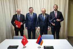 Армения и Турция подписали протокол о совместной реконструкции моста Ани