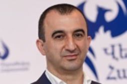 Դատախազությունը պահանջում է ԱԺ նախկին պատգամավոր Մխիթար Զաքարյանից բռնագանձել 12 անշարժ գույք և շուրջ 960 մլն դրամ