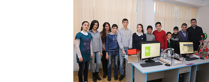 Աշտարակի դպրոցներից մեկի «Արմաթ» ինժեներական խմբակի սաները հյուրընկալել են Ucom ընկերության և ԻՏՁՄ–ի պատասխանատուներին 