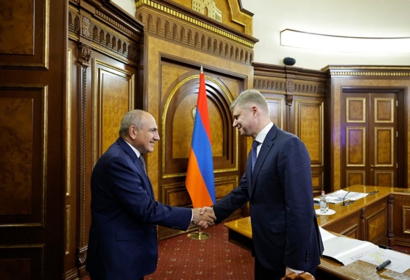 Փաշինյանն ու «Ռուսական երկաթուղիներ»-ի ղեկավարը քննարկել են դեպի Թուրքիա և Նախիջևան երկաթուղիների վերակառուցումը