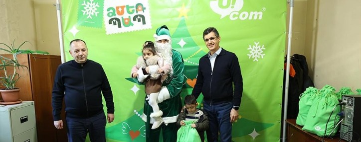 Ucom ընկերության գլխավոր տնօրեն Ռալֆ Յիրիկյանն ամանորյա նվերներով շնորհավորել է Տավուշում ու Վայոց ձորում բնակվող Արցախից բռնի տեղահանված փոքրիկներին