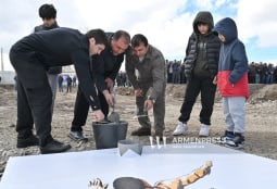 В Армении состоялась церемония закладки первого камня спортшколы имени Малхаса и Романа Амоянов 
