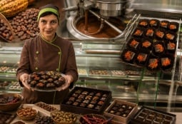 Բաստուրմայով, չիլիով և դոշաբով․ ինչպե՞ս է հայկական շոկոլադը դառնում երկրի այցեքարտը (ՖՈՏՈ, ՎԻԴԵՈ)