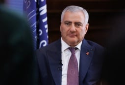 Սամվել Կարապետյանի երևանյանն առանձնատանը խուզարկություններ են․ կան բերման ենթարկվածներ (ՎԻԴԵՈ)