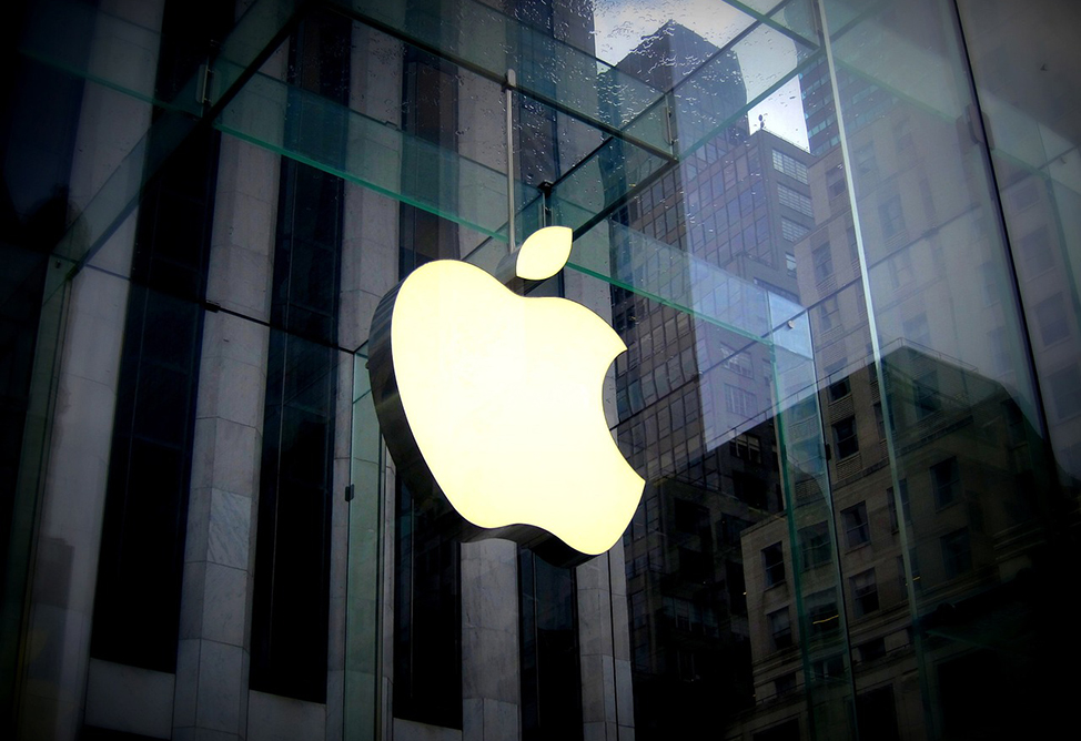 Джонни Айв рассказал о «невыполнимой задаче» от Джобса, спасшей Apple от банкротства Джонни Айв рассказал о «невыполнимой задаче» от Джобса, спасшей Apple от банкротства