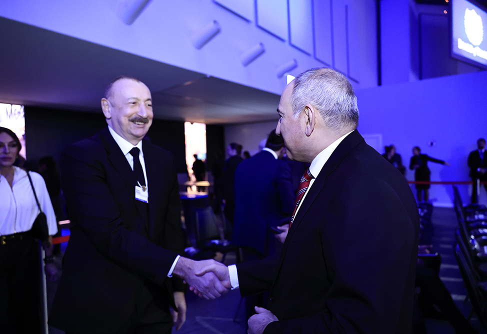 Пашинян, Алиев, Давос