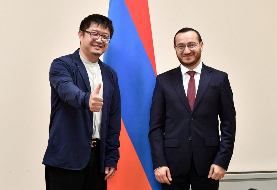 High-Tech Industry minister discussed advancement of Armenia's digital infrastructure with vice president of Supermicro